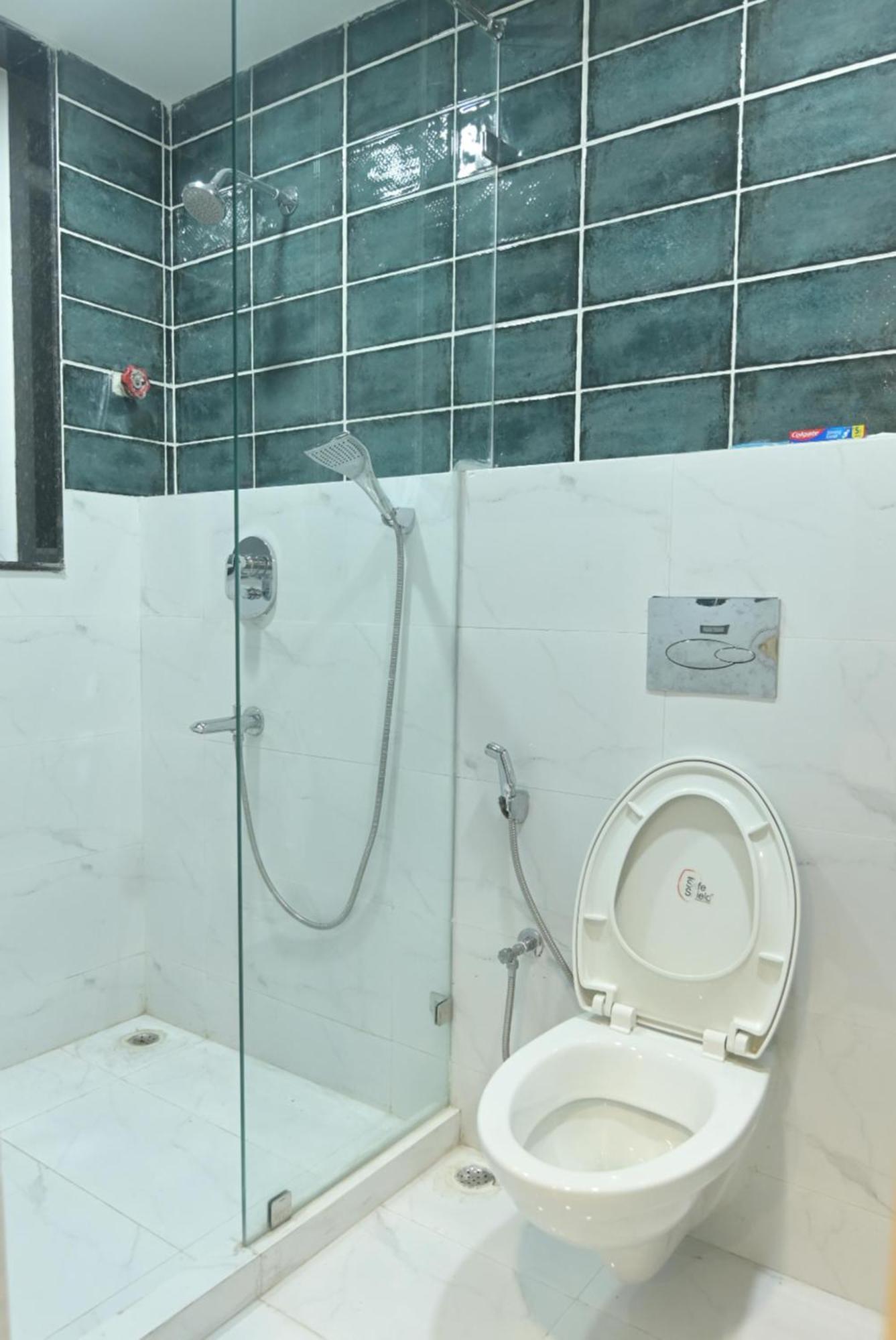 Hotel Nk7 Newtown Calcutta  Esterno foto
